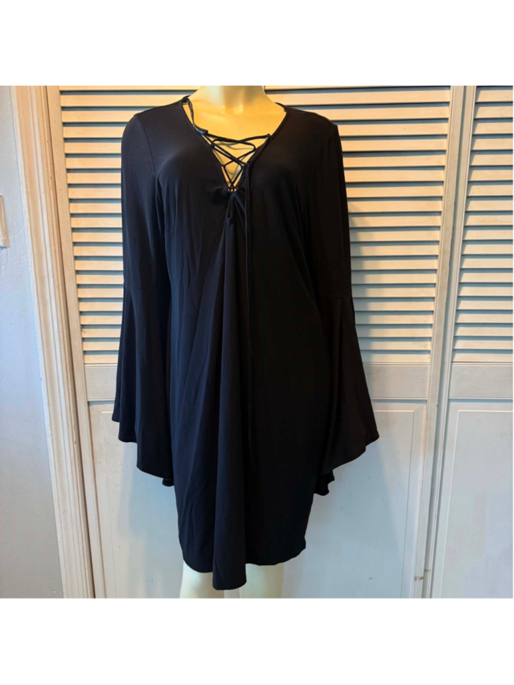Forever 21 Plus Size3X Women's Black Long Sleeve Lace-Up Dress